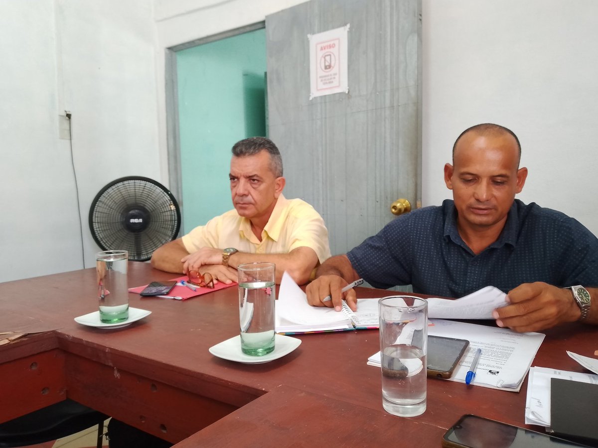 reyes_bati26525's tweet photo. Se evalúa en la reunión del Buró del Partido el funcionamiento de la UP Comunales dónde se realizan acciones de cómo mejorar el funcionamiento de esta entidad
#Manatí
#PorLasTunasLaVoctoria https://t.co/pCyXUsogK1
