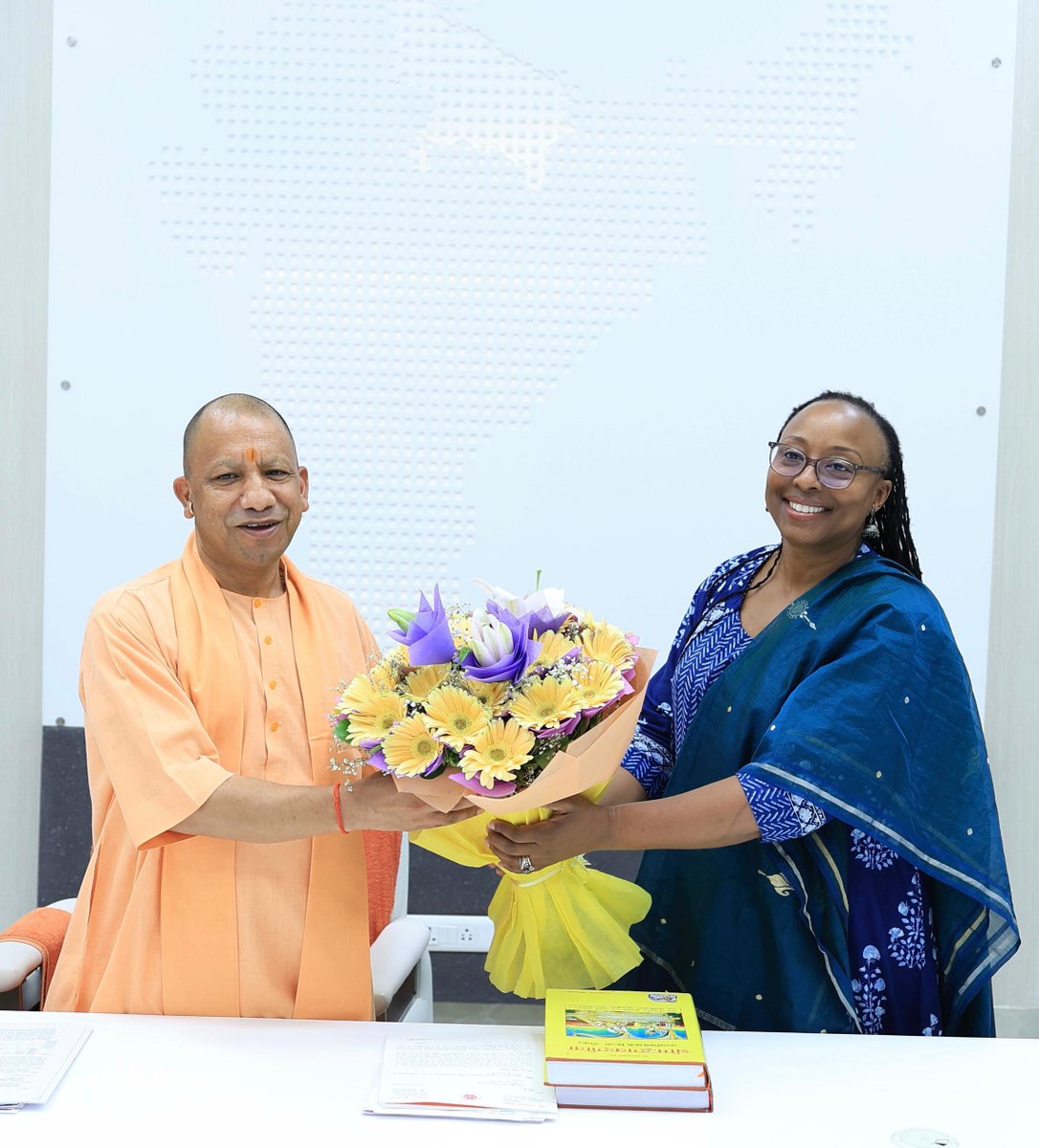 Uttar Pradesh CM Yogi Adityanath met Angela Lusigi, Resident Representative of the United Nations Development Programme (UNDP), India at his official residence today.

(Pic: CMO)