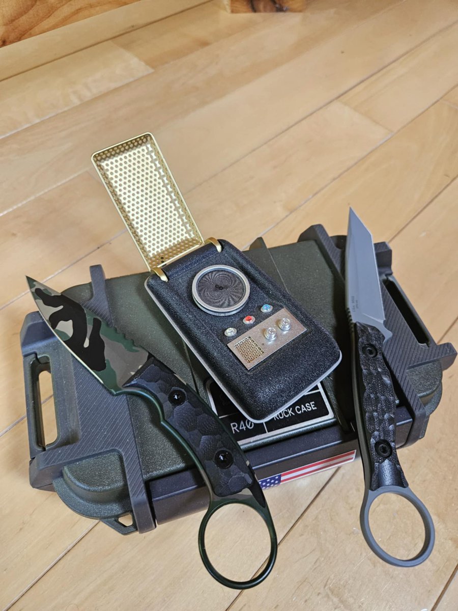 Khan Noonien Singh (@wtfcetialpha5) on Twitter photo "Is that a Star Trek Wand Company bluetooth communicator in your pocket?"
Star Trek autist EDC with <a href="/ToorKnives/">ToorKnives</a> and <a href="/CompEdgeKnives/">Compliance Edge Knives</a> "Is that a Star Trek Wand Company bluetooth communicator in your pocket?"
Star Trek autist EDC with <a href="/ToorKnives/">ToorKnives</a> and <a href="/CompEdgeKnives/">Compliance Edge Knives</a>