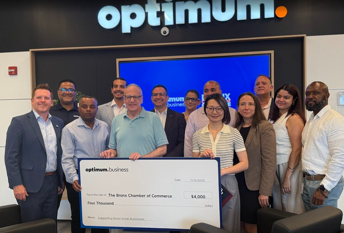 JeffreyDinowitz's tweet image. Optimum partnered with @thenewbxcc to honor several small businesses in the Bronx. One of them is Palace of Japan, located in Riverdale. I know firsthand that they have delicious food. Small business is the backbone of our economy, I am grateful that some are now being recognized