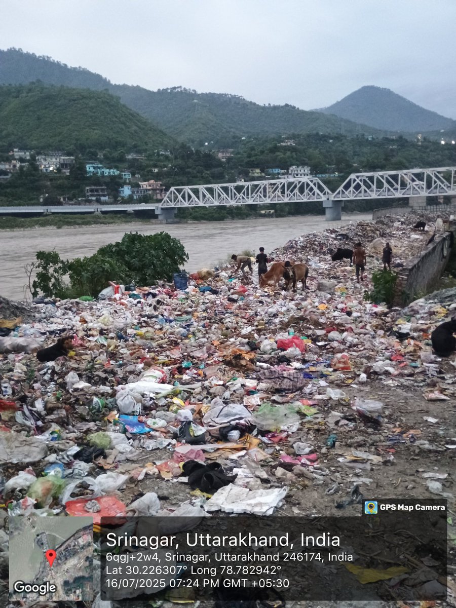 Arun Singh Chauhan (@intrepidmonk) on Twitter photo Pathetic state of Alakananda river,which later joins with Bhagirathi in Devprayag then known as MAA Ganga
This river was also part of Sparsh Ganga.
Municipal council - <a href="/srinagar800315/">NAGAR NIGAM SRINAGAR</a>
MLA- <a href="/drdhansinghuk/">Dr.Dhan Singh Rawat</a>
MP - <a href="/anil_baluni/">Anil Baluni</a>
CM - <a href="/pushkardhami/">Pushkar Singh Dhami</a>
<a href="/ukcmo/">CM Office Uttarakhand</a>
#YeThikKarkeDikhao Pathetic state of Alakananda river,which later joins with Bhagirathi in Devprayag then known as MAA Ganga
This river was also part of Sparsh Ganga.
Municipal council - <a href="/srinagar800315/">NAGAR NIGAM SRINAGAR</a>
MLA- <a href="/drdhansinghuk/">Dr.Dhan Singh Rawat</a>
MP - <a href="/anil_baluni/">Anil Baluni</a>
CM - <a href="/pushkardhami/">Pushkar Singh Dhami</a>
<a href="/ukcmo/">CM Office Uttarakhand</a>
#YeThikKarkeDikhao