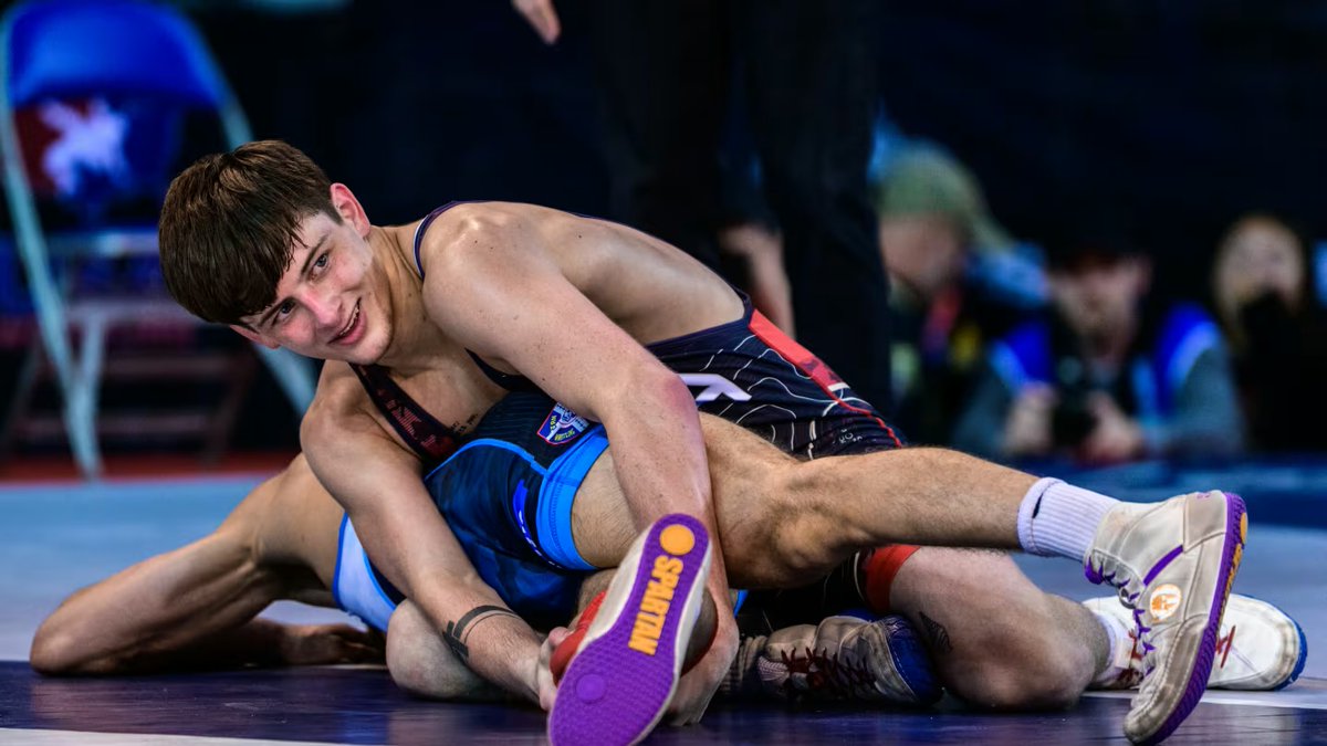 After the Whistle (@atwpsu) on Twitter photo After an outstanding year at Bishop McCort, Jax Forrest defeated Vito Arujau to make the United States Senior World Team. Reporter Massimo Buonagurio (<a href="/MassimoBuo78021/">Massimo Buonagurio</a>) takes us through the Match.
Photo Credit: Tony Rotundo
Check out the Article: bellisariostudentmedia.psu.edu/story/bishop-m… After an outstanding year at Bishop McCort, Jax Forrest defeated Vito Arujau to make the United States Senior World Team. Reporter Massimo Buonagurio (<a href="/MassimoBuo78021/">Massimo Buonagurio</a>) takes us through the Match.
Photo Credit: Tony Rotundo
Check out the Article: bellisariostudentmedia.psu.edu/story/bishop-m…