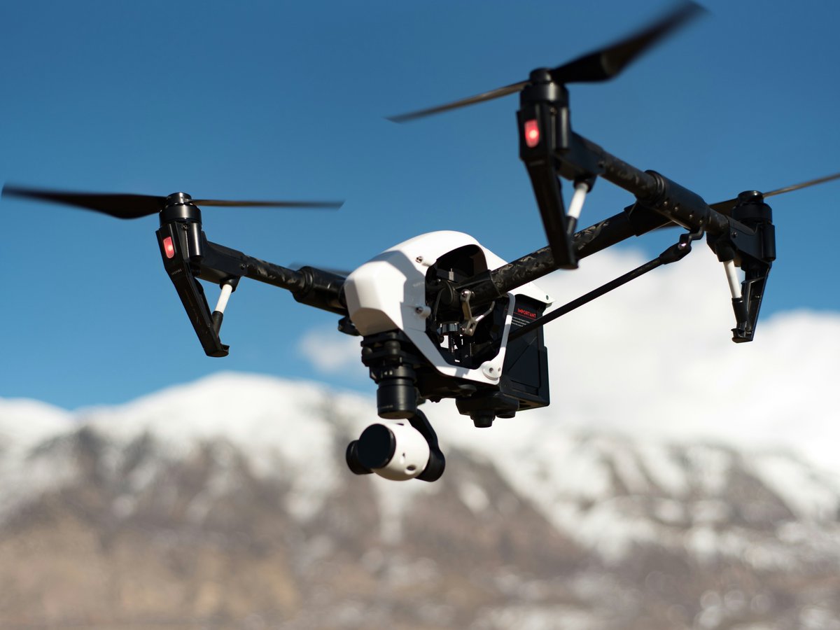 ZagDaily's tweet image. Drone data firm @DroneFlyguys secures $13 million in backing from @kevinolearytv’s Wonder Fund to expand internationally and boost software development.
#AAM #ZagAir
Read more: zagdaily.com/zag-air/flyguy…