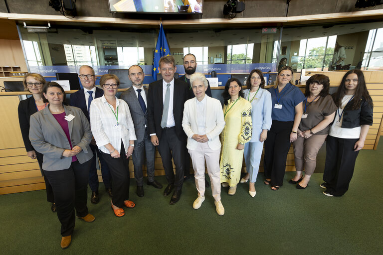 EP Democracy Support (@ep_deg) on Twitter photo Boosting capacities of <a href="/verkhovna_rada/">Верховна Рада України</a>: @ep_defence, <a href="/EP_DEG/">EP Democracy Support</a> & @natopapres host the VRU security, defence & law enforcement staff, with the expert support of <a href="/Riigikogu/">Riigikogu</a>, <a href="/hib_Nachrichten/">Heute im Bundestag</a>, <a href="/DCAF_Geneva/">DCAF HQ</a>, <a href="/EP_Justice/">LIBE Committee Press</a>, @ep_eprs following the Rose-Roth Seminar
#democraticresilience Boosting capacities of <a href="/verkhovna_rada/">Верховна Рада України</a>: @ep_defence, <a href="/EP_DEG/">EP Democracy Support</a> & @natopapres host the VRU security, defence & law enforcement staff, with the expert support of <a href="/Riigikogu/">Riigikogu</a>, <a href="/hib_Nachrichten/">Heute im Bundestag</a>, <a href="/DCAF_Geneva/">DCAF HQ</a>, <a href="/EP_Justice/">LIBE Committee Press</a>, @ep_eprs following the Rose-Roth Seminar
#democraticresilience
