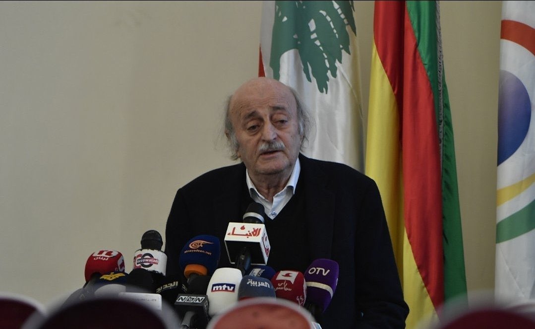 Lübnanlı Dürzi lider Velid Canbolat, İsrail saldırılarına karşı Şam’a destek açıklaması yaptı:

- İsrail'in saldırılarını kınıyoruz
- Süveyda'daki gerginliğin azaltılması için Suriye hükümetiyle temastayız.
- Suriye ordusunun bazı mensupları Süveyda'da ihlallerde bulundu.