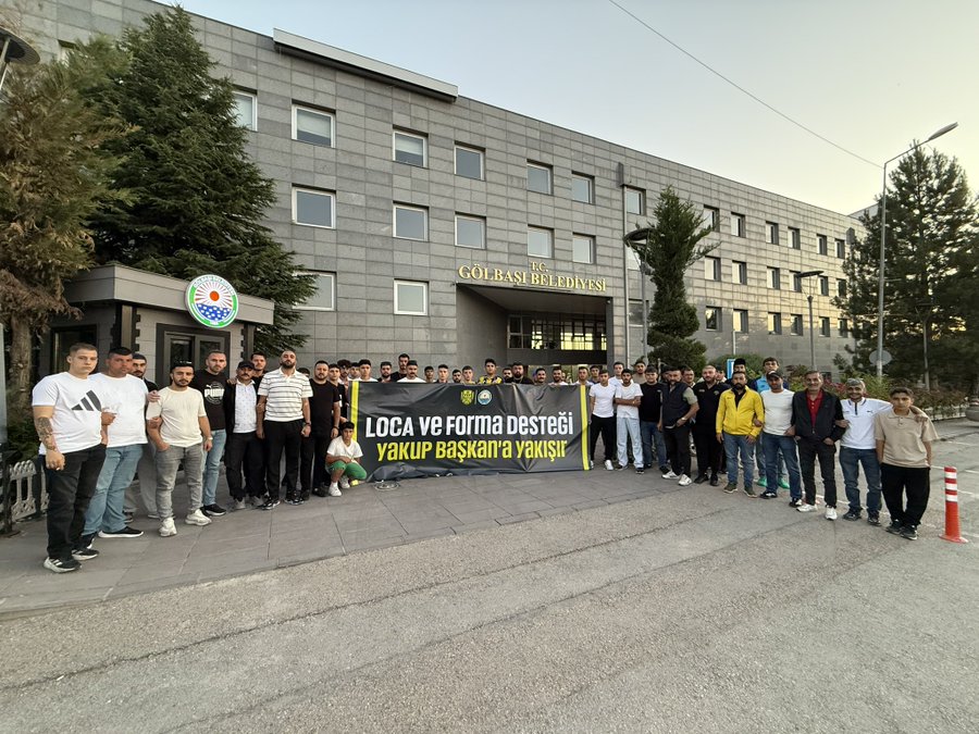 Bekar Evi Çocukları (@bekarevitd) on Twitter photo Yaşadığımız zor günlere gözünü, kulağını kapatmayarak desteğini bizlere hissettiren Kıymetli Başkanımız Sn. <a href="/Yakup_ODABASI/">Yakup ODABAŞI</a> 'na tüm camiamız adına teşekkür ediyoruz.
Gölbaşı halkı olarak her daim yanında olacağız.
Yaparsa Yakup Başkan Yapar! #YenidenDiriliş #AnkaragücüneNefesOl Yaşadığımız zor günlere gözünü, kulağını kapatmayarak desteğini bizlere hissettiren Kıymetli Başkanımız Sn. <a href="/Yakup_ODABASI/">Yakup ODABAŞI</a> 'na tüm camiamız adına teşekkür ediyoruz.
Gölbaşı halkı olarak her daim yanında olacağız.
Yaparsa Yakup Başkan Yapar! #YenidenDiriliş #AnkaragücüneNefesOl