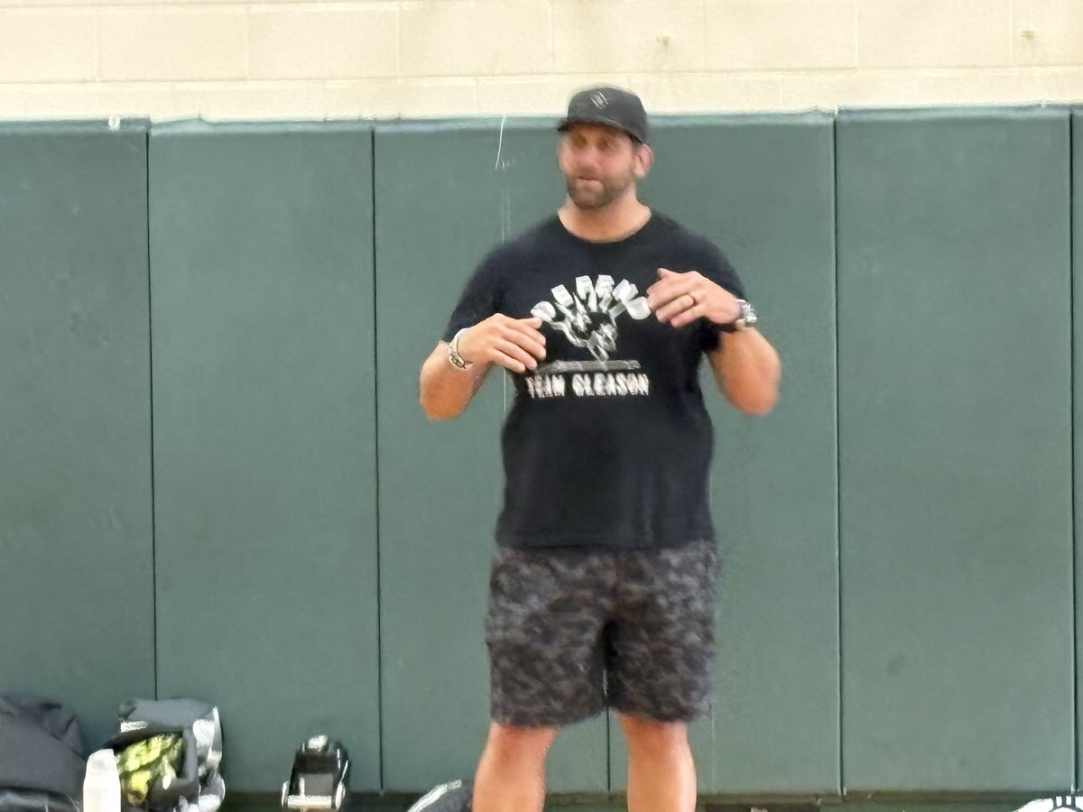 Ravenscroft Football (@ravens_fb1862) on Twitter photo John Ritcher Class of 2001 speaking to our Youth Camp this morning.
<a href="/RavensAthletics/">RavenscroftAthletics</a>
<a href="/RavenscroftNC/">Ravenscroft School</a>
<a href="/HoustonTexans/">Houston Texans</a>
<a href="/PackFootball/">NC State Football</a> John Ritcher Class of 2001 speaking to our Youth Camp this morning.
<a href="/RavensAthletics/">RavenscroftAthletics</a>
<a href="/RavenscroftNC/">Ravenscroft School</a>
<a href="/HoustonTexans/">Houston Texans</a>
<a href="/PackFootball/">NC State Football</a>