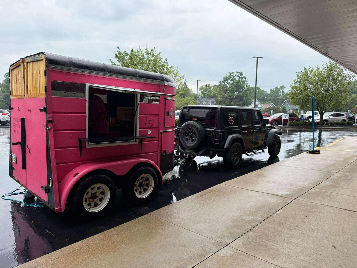 Bialy_Corp's tweet photo. Today’s Food Truck Friday Spotlight is…
Tattooed &amp; Cold Brews  🎉

They will be joining us for this upcoming Food Truck Friday. Come out and enjoy! ☕️

July 18th starting at 10:30am 
📍167 W Main St, Circleville https://t.co/MtwkdSPRdf