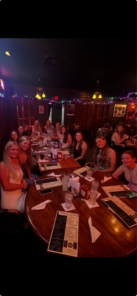 Velocity_GB's tweet image. 18u National having a great tournament at invite only TC Nationals in Kansas City playing the best teams in the country.  So happy for these girls, and thankful for them trusting us.  #WhoseNext?  #TrainWithVelocity