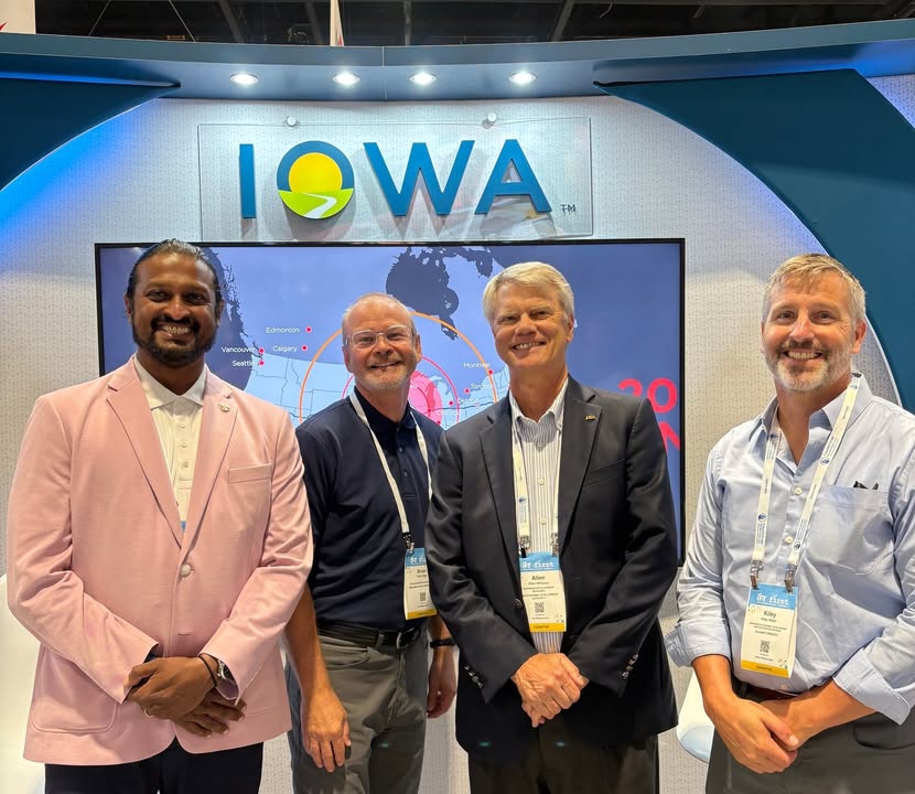 BusinessIOWA's tweet image. Hellooo from Chicagooo! 👋 Days 1 &amp;amp; 2 of #IFTFIRST are officially in the books! Our IEDA team showcased Iowa’s unbeatable potential for shaping the future of the food industry - and how Iowa is the best opportunity for your business growth! Join us for the last day!!
@IFT