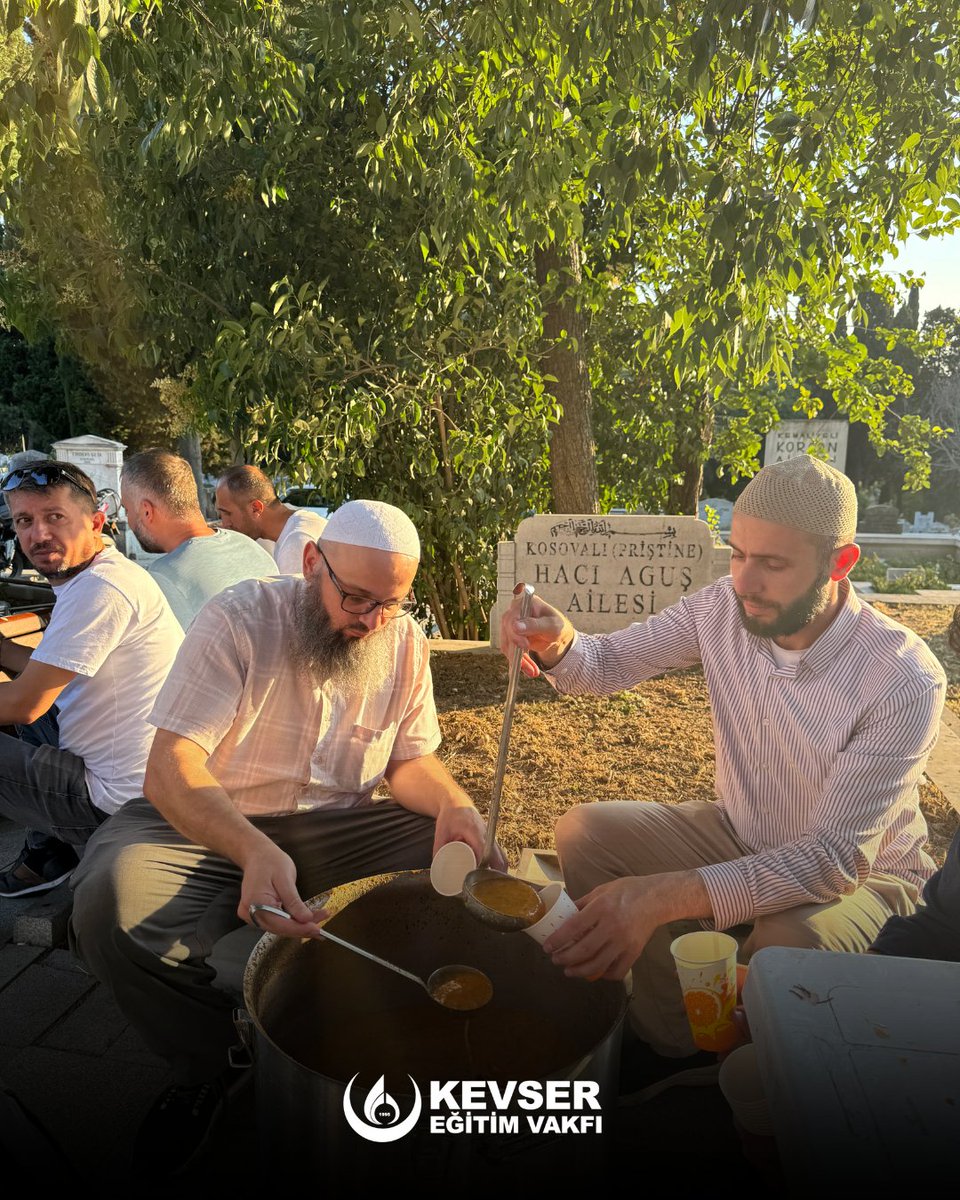 KevserEgitim's tweet image. 15 Temmuz şehitlerimizden Tahsin Gerekli, Tevfik Akkan ve tüm şehit olan kardeşlerimizin aziz hatırasına ithafen, çorba ve çay ikramında bulunduk.
Ruhları şad, mekânları cennet olsun.
#15Temmuz
#15TEMMUZDESTANI
#ZaferinAdıTürkiye
