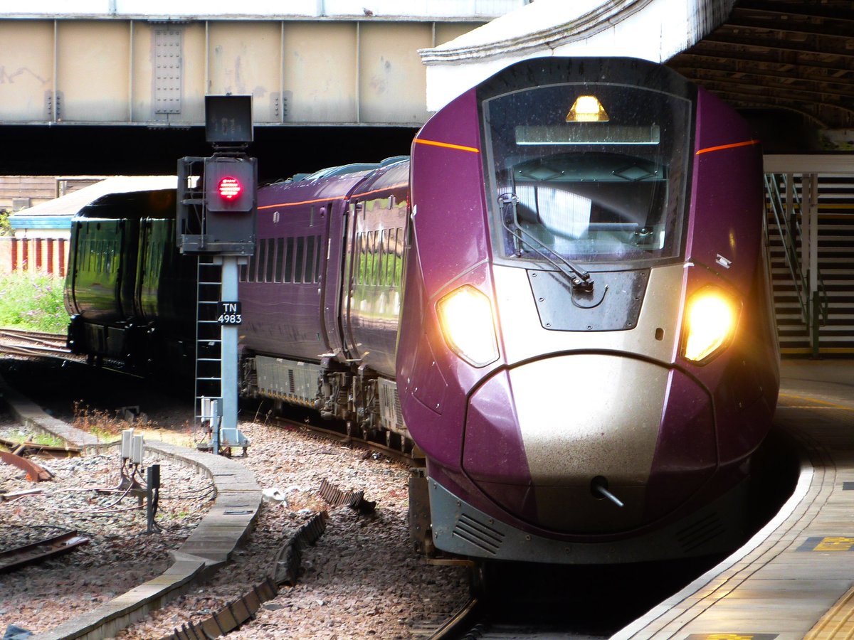 TomDearlove1's tweet image. A very unexpected visitor to Nottingham 

One of @EastMidRailway new toys making an entrance into Nottingham