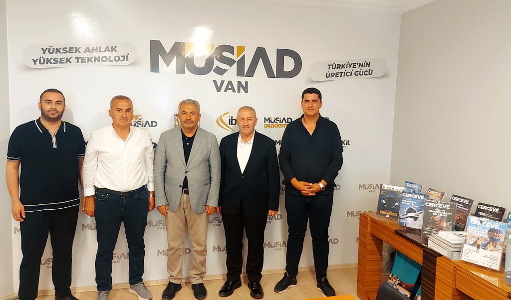 MÜSİAD Van (@musiadvan) on Twitter photo Yüksekova Ticaret ve Sanayi Odası bir önceki Başkanı Abdurrahman PINAR ve iş insanı Haşim AKIN derneğimize ziyarette bulundular. Yeni yönetim kurulana hayrlı olsun dileklerinde bulundular. Nazik ziyaretlerinden dolayı kendilerine teşekkür ederiz <a href="/BurhanOzdemirTR/">Burhan Özdemir</a> <a href="/aaras65/">Abdullah Aras</a> <a href="/MUSIAD/">MÜSİAD</a> Yüksekova Ticaret ve Sanayi Odası bir önceki Başkanı Abdurrahman PINAR ve iş insanı Haşim AKIN derneğimize ziyarette bulundular. Yeni yönetim kurulana hayrlı olsun dileklerinde bulundular. Nazik ziyaretlerinden dolayı kendilerine teşekkür ederiz <a href="/BurhanOzdemirTR/">Burhan Özdemir</a> <a href="/aaras65/">Abdullah Aras</a> <a href="/MUSIAD/">MÜSİAD</a>