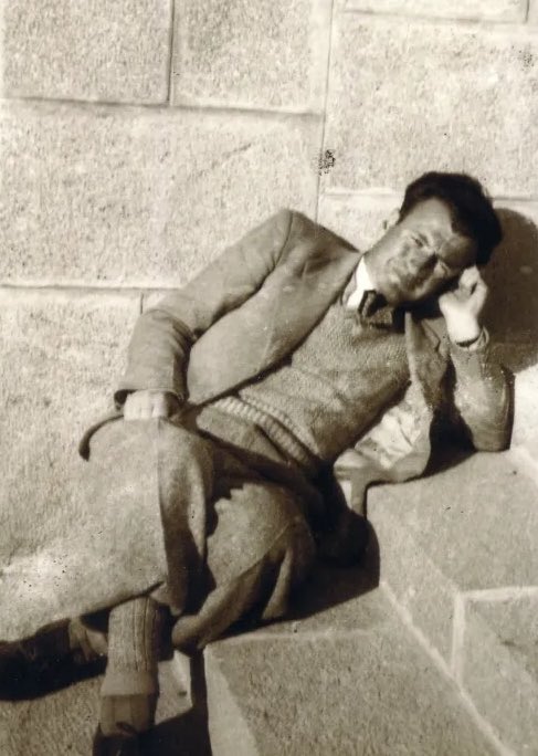 OkuneOrg's tweet image. #HasanBasriAlp (1912-1945) #Batum asıllı şairdir. İşkenceli sorgularda intihar süsü verilerek öldürülen rejim muhalifi aydınların ilk örneklerinden biridir. Mezarının nerede olduğu … &amp;gt;&amp;gt; tr.okune.org/wiki/index.php…