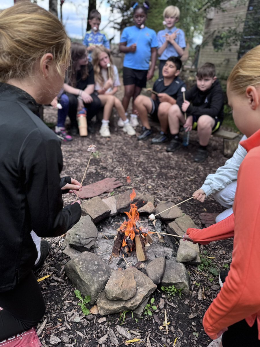 We have had toasted marshmallows since this is our last session as Year 5 😎#forestschool #year5 #makingmemories