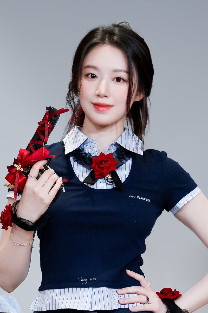 Ccheng_H8's tweet image. 250716 AM

#슈화 #SHUHUA #舒華
 #아이들 #idle