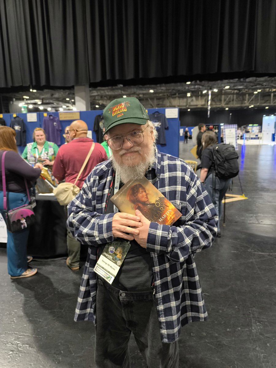 "FULL of action, betrayal, defeat and so much more...the battle scenes are epic!"

MORE GREAT REVIEWS ADDED TO THE KNIGHT OF GAELGARA PAGE. REMAINING STOCK OF LTD ED HBACK NOW ONLY €12.99!

Be like George and grab your copy before it's too late templedarkbooks.com/knight-of-gael…
#fantasy