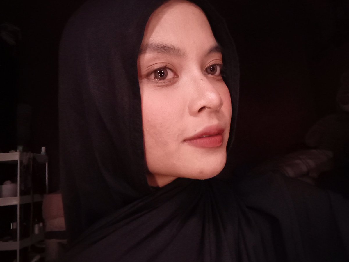 scndaugt's tweet photo. punteun kembaran miskah numpang lewat #busetcakepbener https://t.co/GJ9LqUcmSe