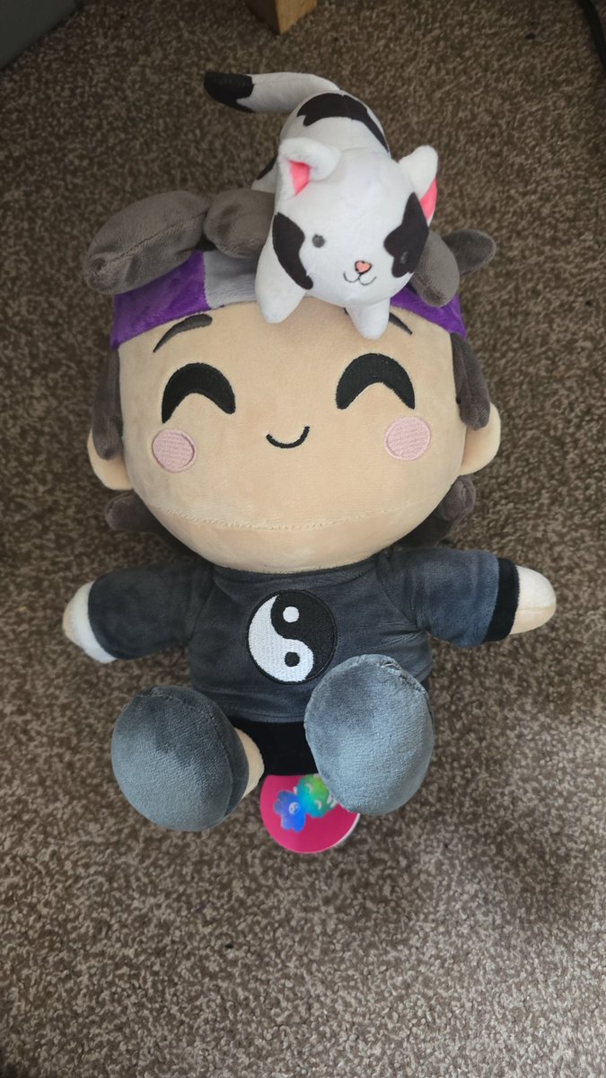 Itzz_buzox tweet media