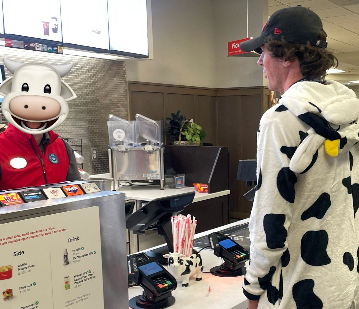 Jack_Carpenter5's tweet photo. Moo Day came and went. And yet, Moo Davis still doesn’t have a Chick-Fil-A deal? I won’t rest. #moooooooo 🐮 https://t.co/6Ig0nbKuv0