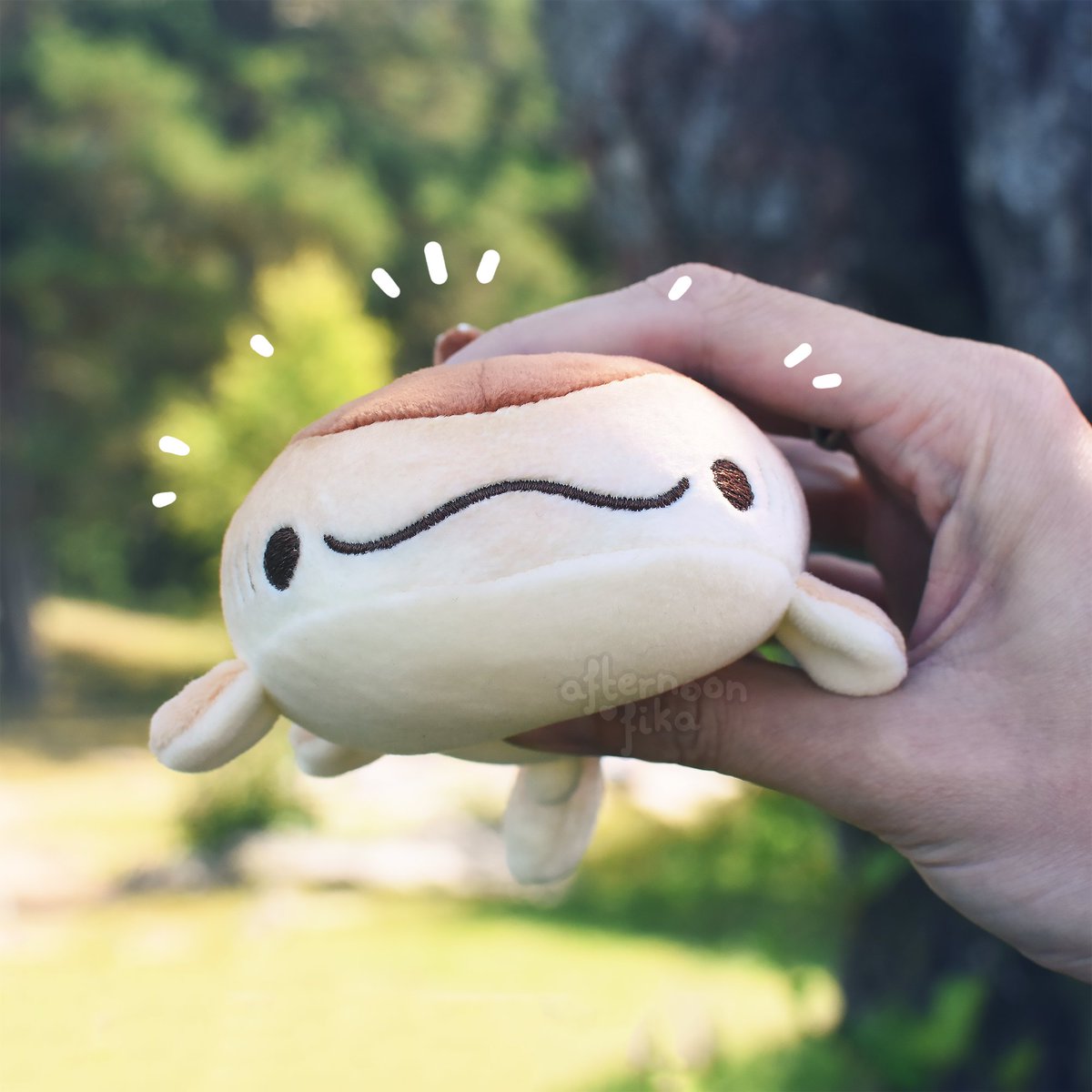 floofyfluff's tweet image. Sweet little whale shark charms! 🍩🦈