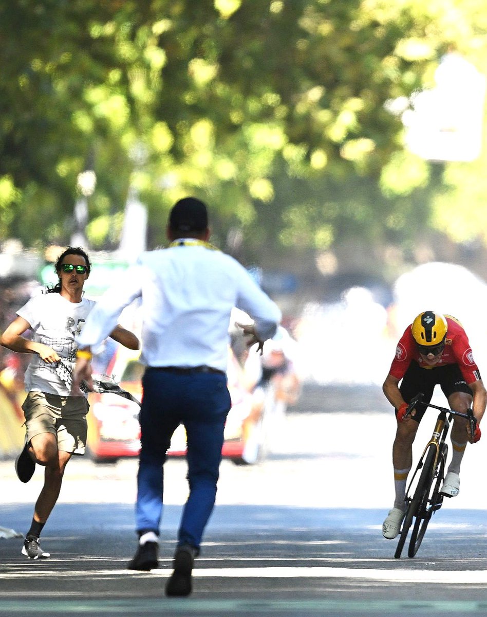 Cycling Legend tweet media