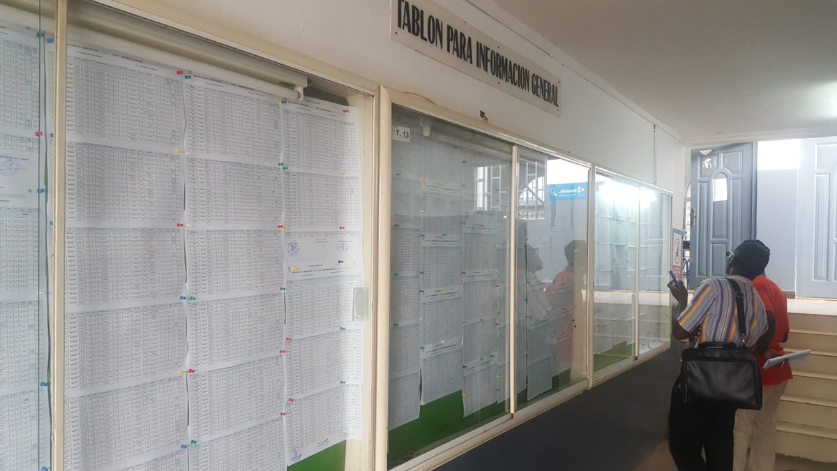 🎓 La UNGE publica los resultados de la Selectividad 2025 📢
📚¡Un paso más hacia el futuro académico!
Este miércoles, la UNGE ha publicado los resultados de la convocatoria de junio.
💪 A los que aprobaron, ¡felicidades!
 📘 A quienes no lo lograron, ¡no se rindan! #JuventudGE