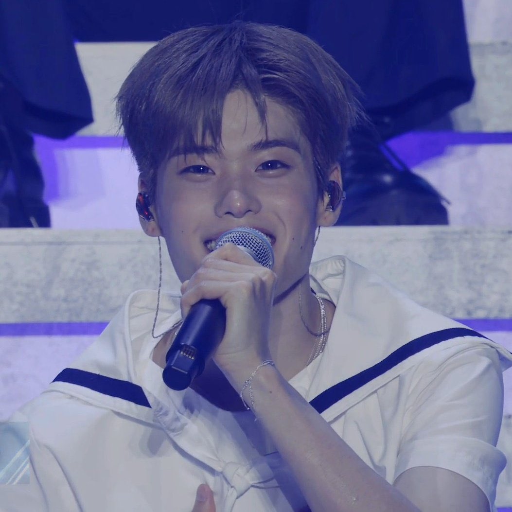 아진짜너무귀엽게생겻어…………………….눈뭏나