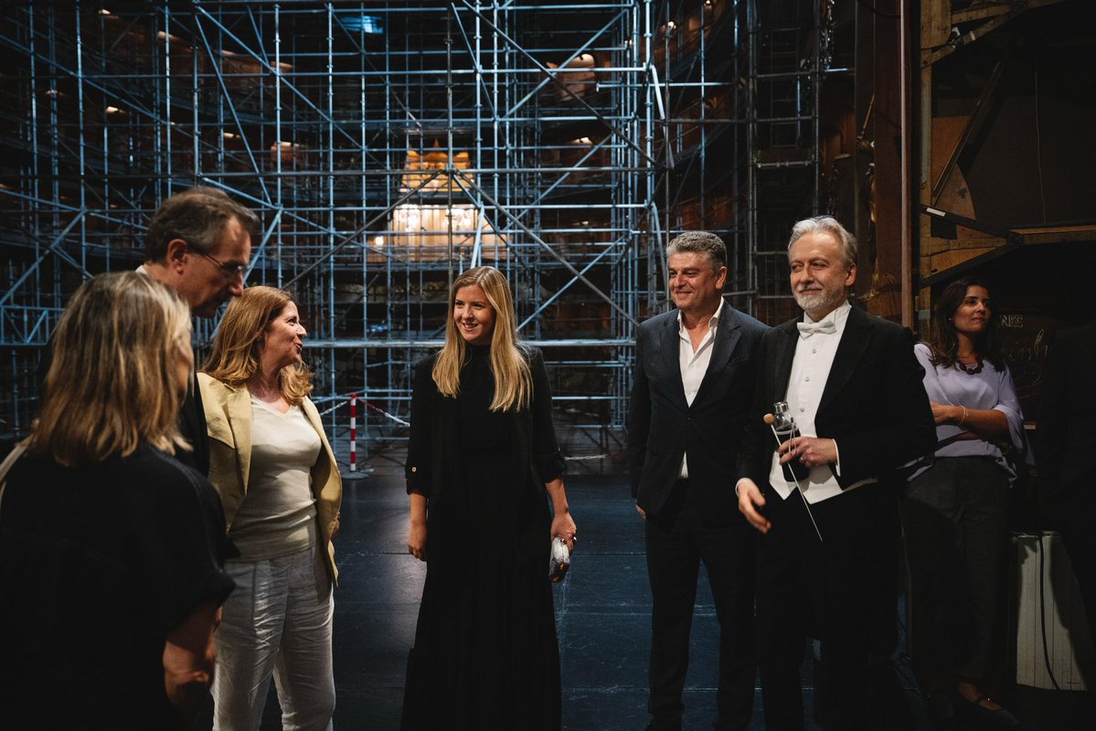 margaridalopes's tweet image. 🎭 Reunimos com o @TNDMII, @TNSJ, e OPART.
Ouvimos as equipas e reforçámos o compromisso com uma política cultural que valorize a criação e o acesso.
Acreditamos que é com diálogo, respeito e objetivos comuns que se constrói uma cultura + forte, inclusiva e mais próxima de todos.