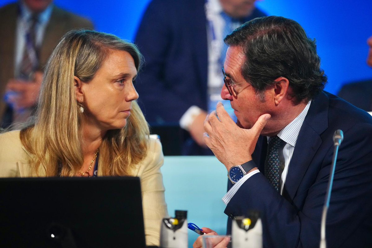 cepyme_'s tweet image. La presidenta de @cepyme_ y vicepresidenta de @CEOE_ES @angela_demiguel ha participado en la Asamblea General de CEOE celebrada esta mañana
La unión nos hace más fuertes en la defensa de las #empresas
#UnidadEmpresarial