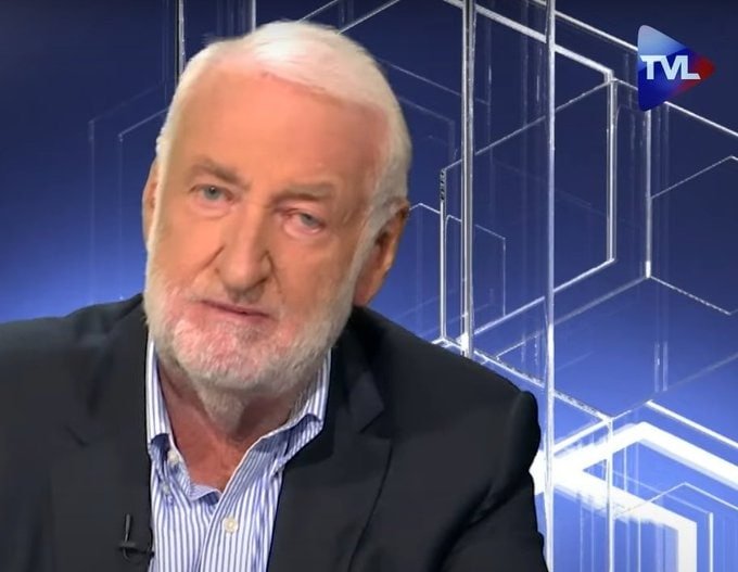 <a href="/YvesPDB/">Yves Pozzo di Borgo</a> <a href="/EvaJoly/">Eva Joly</a> <a href="/LoikLFP/">Loïk LeFloch-Prigent</a> Loïk Lefloch Prigent :« l’électricité coûte 30€ le KWH à produire et distribuer » si nous l’achetons à plus 3.000 euros, c’est que l’élite « a créé un marché artificiel avec des parasites ... qui spéculent ». On en dénombre une quarantaine en France.