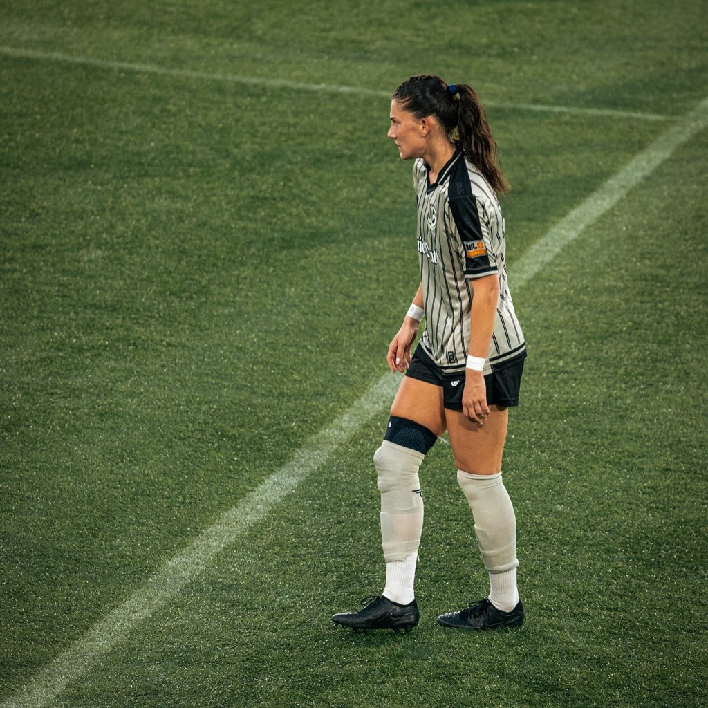 _BrooklynFCw's tweet image. Just over a month until Scarps & team are back on the pitch.⚡️
Get tickets now for August 23: seatgeek.com/brooklyn-fc-wo…