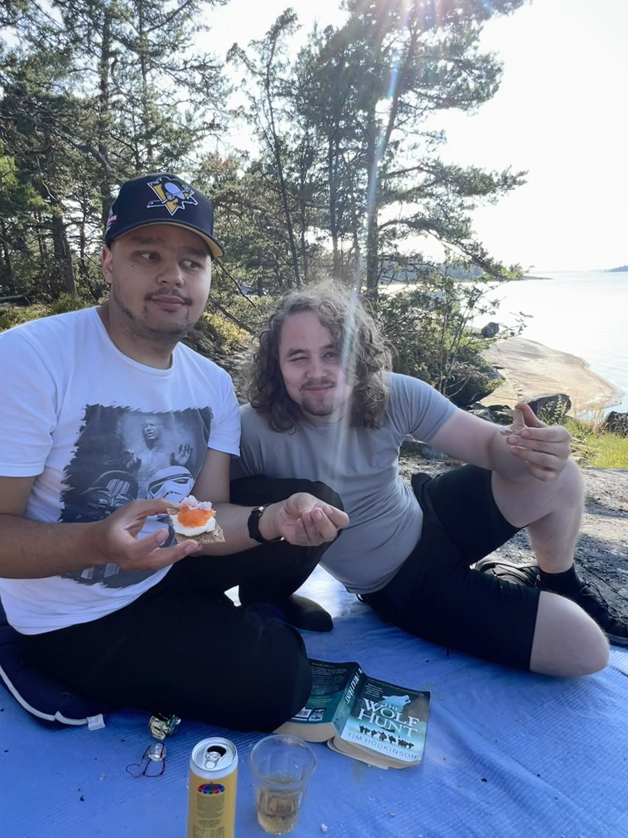 makibi cronstrand tweet media