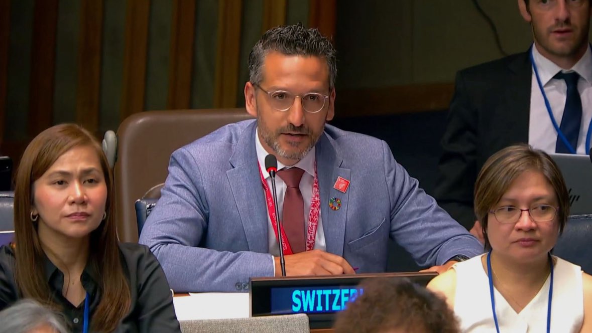 swiss_un's tweet image. Gender equality is a fundamental right & a strategic priority for Switzerland.
At #HLPF2025, 🇨🇭shared progress on #SDG5—from legal reforms to leadership targets.
This is a crucial moment to take stock & continue to turn global commitments into concrete action. #Agenda2030