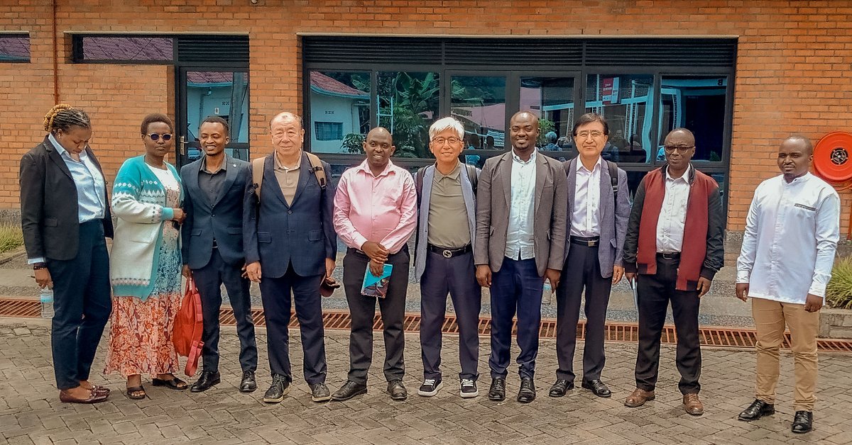 Musanze District (@musanzedistrict) on Twitter photo The <a href="/MUSANZE_ESC/">Musanze Employment Service Center</a> Manager Mr. Rwigamba Aimable received the delegation from #SDEP project and <a href="/RwandaLabour/">Ministry of Public Service and Labour | Rwanda</a> who visited the center to assess challenges faced in employment-related services delivery and identifying key areas that requires support to improve service delivery, 1/2 The <a href="/MUSANZE_ESC/">Musanze Employment Service Center</a> Manager Mr. Rwigamba Aimable received the delegation from #SDEP project and <a href="/RwandaLabour/">Ministry of Public Service and Labour | Rwanda</a> who visited the center to assess challenges faced in employment-related services delivery and identifying key areas that requires support to improve service delivery, 1/2