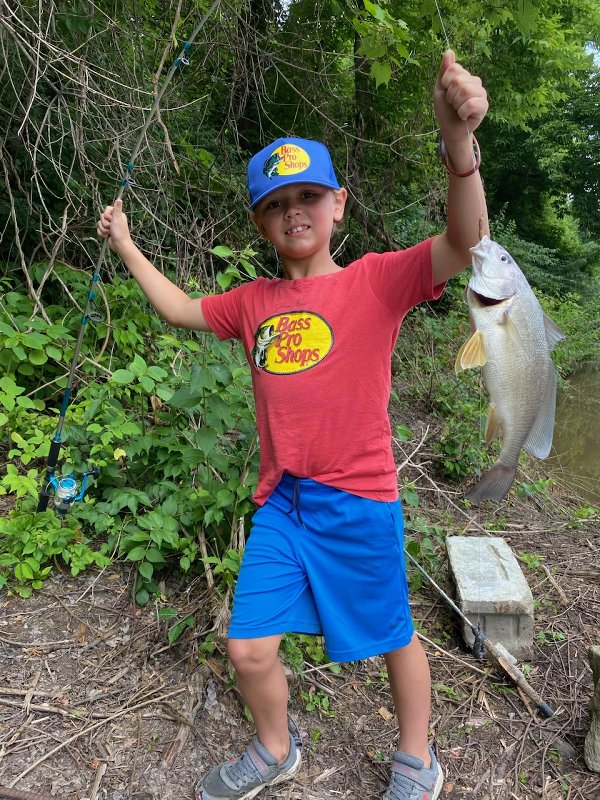 BassProShops's tweet image. From blue gill to huge bass, we want to see your favorite kids fishing photos! Click here to submit them: bit.ly/4k1SyBM