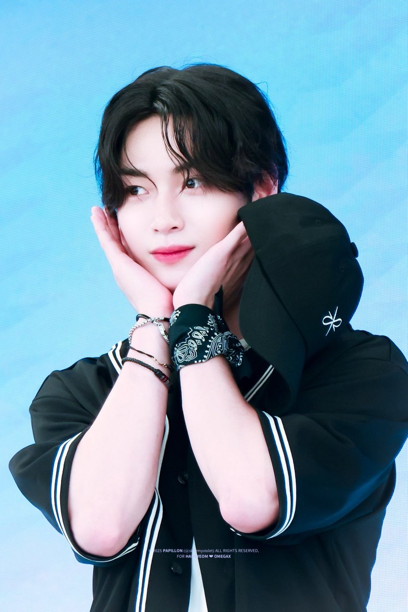 SkrrrMyViolet's tweet photo. ️ ️
귀여운 너 생일 축하해💜

#MyPapill0nlyYou #마시멜로한겸  
#왕아디_한겸 #오메가엑스 #OMEGA_X
#송한겸 #한겸 #HANGYEOM
#HAPPY_HANGYEOM_DAY
#Skrrr_My_Violet 
@OmegaX_members https://t.co/LA57SVtUjb