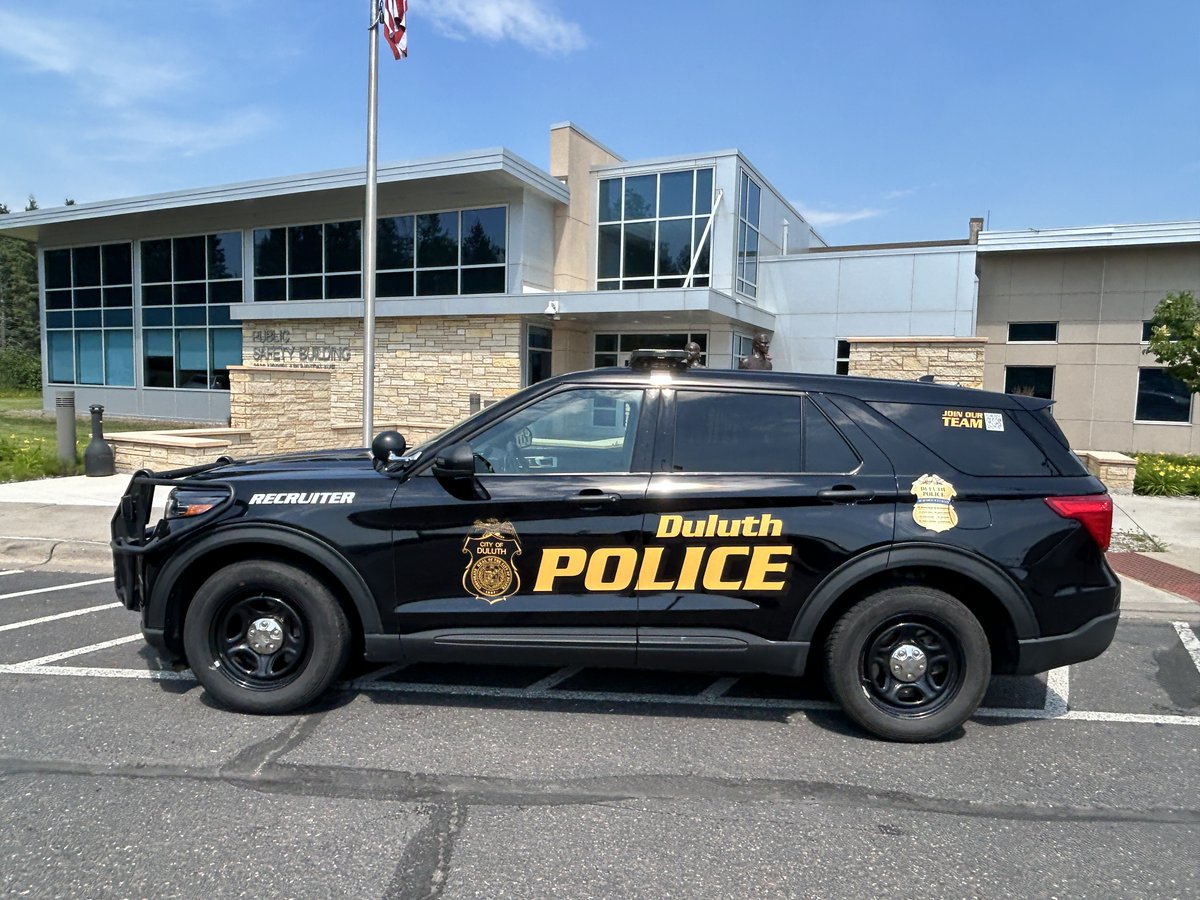 DuluthMNPolice's tweet image. To continue our recruitment efforts, we recently re-wrapped an old squad car to have more of a recruitment focus to it! This squad will be driven by Sgt Hurst when he goes to job fairs, career days, and more. You may also see this squad at parades or at events in our community.