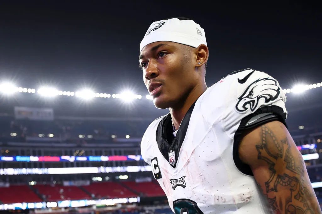 JamesSimoneNFL's tweet image. I’m getting fairly concerned that #Eagles WR DeVonta Smith has been left off of the NFL Top 100 list.

I hope my concerns are irrational.