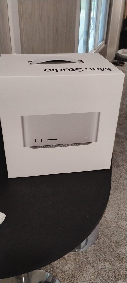 Well my old trash can Mac is like 10 yrs old. So time to upgrade. Looks like an evening of downloads and installs awaits. 🤪 #Apple #logic #fabfilter #UniversalAudio