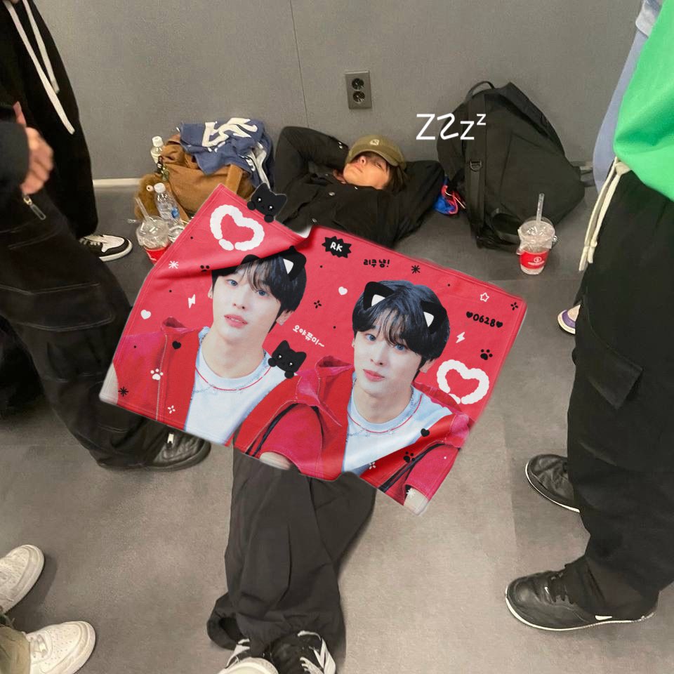 𝟮𝟬𝟮𝟱 𝙒𝙄𝙉𝙏𝙀𝙍 𝘽𝙇𝘼𝙉𝙆𝙀𝙏 𝙁𝙊𝙍 𝙍𝙄𝙆𝙐 ᶻ 𝗓 𐰁 .ᐟ

©𝗗𝗮𝗺𝗿𝗶𝗸𝘂

⏰ 7.17 ~ 7.26 12:00AM (KST)

🔗: tmm.im/p/49196

🚀G.O 및 5개 이상 구매 = DM
 
리쿠 담요 덮고 드르렁 꿀잠 자실분? 

RT 추첨을 통해 총 2분께 리쿠 담요를 드립니다!

#리쿠 #RIKU