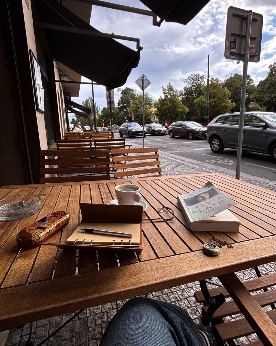 deuil_dautomne's tweet image. kimsenin beni tanımadığı bir şehirde, zamanın kıyısında