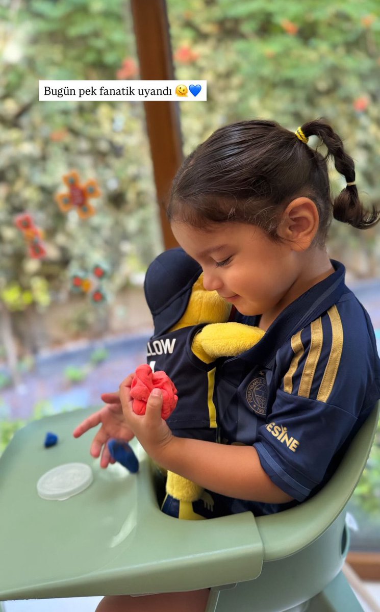 İrfan Can Eğribayat’ın kızı Melina % 100 #Fenerbahçe moduyla uyandı🥰