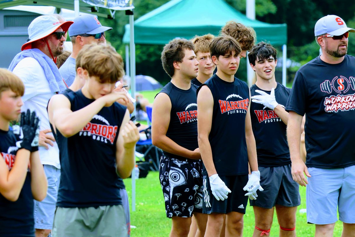 Aaron_Hill19's tweet image. Took the show on the road to the @nyshsfca 7v7 Championship last weekend!  Win or learn—either way, the young crop left the field better.  Great reps, high-level competition, and another step forward.  #WarriorNation