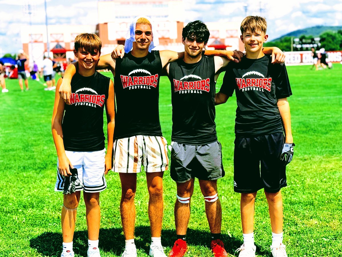 Aaron_Hill19's tweet image. Took the show on the road to the @nyshsfca 7v7 Championship last weekend!  Win or learn—either way, the young crop left the field better.  Great reps, high-level competition, and another step forward.  #WarriorNation