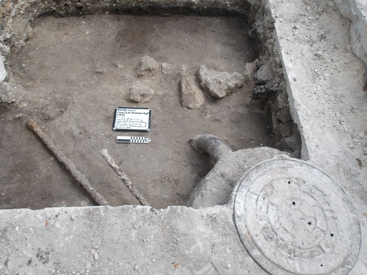 OfficialAlamo's tweet image. Alamo Church archaeology update!
Three new excavation units were opened- EUs 14, 31, and 34.
An abandoned manhole cover was found, as well as a small metal key, a bone button, a clay marble, and a musket ball.
Read more here: bit.ly/4ePdxWg