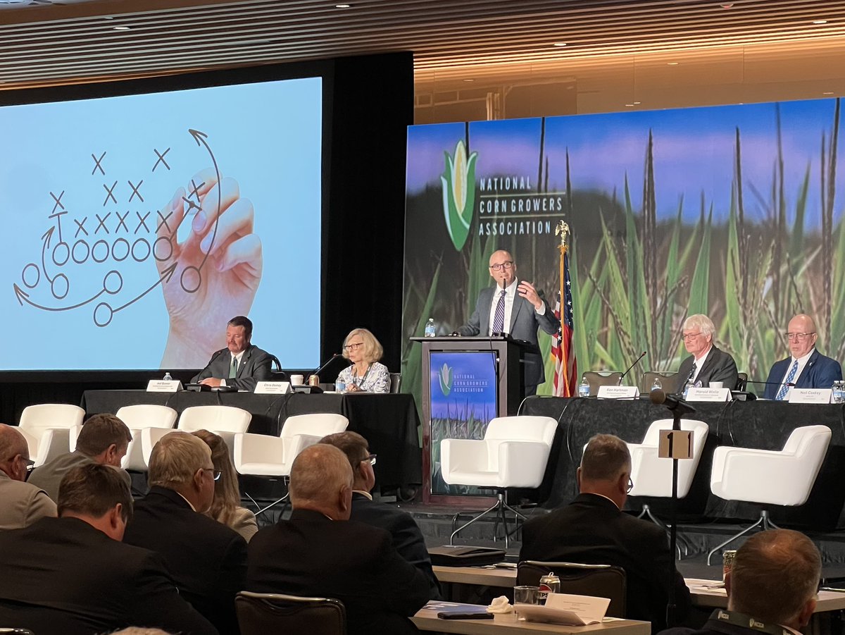 All gas, no brakes! It's Q4 time!! 💪 🏈 

#TeamCorn fourth quarter playbook from NCGA's Coach Caskey:
➡️ Pass #E15
➡️ Finish trade deals that include corn
➡️ Participate in MAHA call-to-action
➡️ Support our political champions
➡️ Recruit a new member