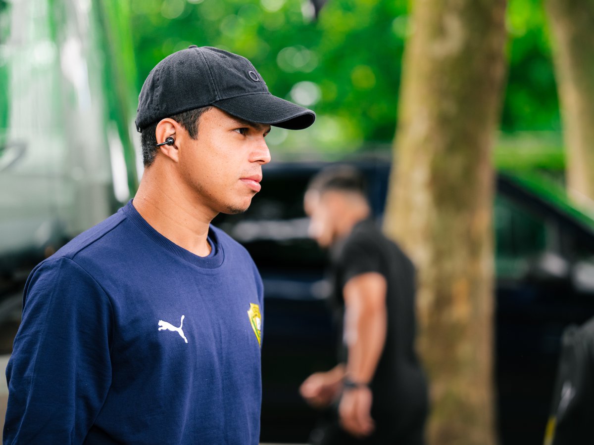 AlWaslSC's tweet image. مقتطفات من وصول الفريق لملعب المباراة 📸