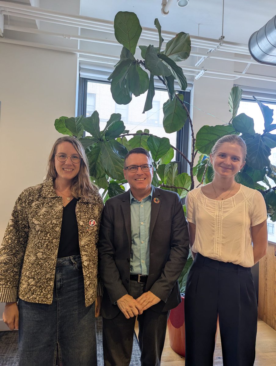 High Level Political Forum 2025 | Glad to join the <a href="/volunteergroups/">Volunteer Groups Alliance</a> hybrid side event on #IYV2026 🌍
Great to reconnect with our member <a href="/LP4Yglobal/">Life Project 4 Youth</a> and partners <a href="/goldenapp/">Golden</a> <a href="/MYWorldMexico/">MY World México</a> to raise the voice of volunteers together! #HLPF