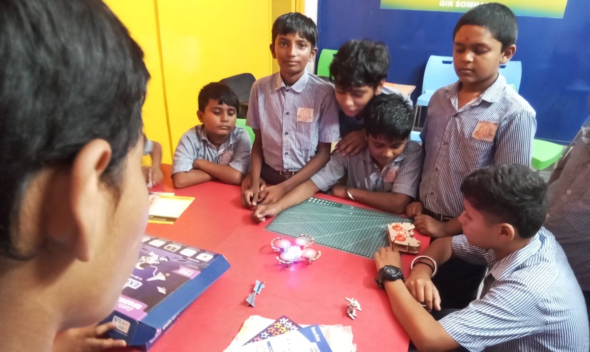 IpLabOfficer's tweet photo. #students visit IP &amp; Innovation Lab,Gir-Somnath @DCSC_GIRSOMNATH 
 #ip &amp; #Awerness #introduction 
#onhend #activities 
#drydrone #3dmachine
#rocket launcher 
#space explorer activity kit
#orboot app #activity
 @InfoGujcost 
@narottamsahoo 
@IndiaDST 
@pavitshah
@IPLabGirSomnath https://t.co/ywAMChHq3R